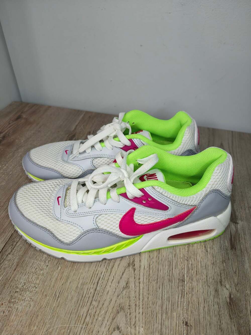 Nike AIR MAX CORRELATE Women's Size 9 Sneaker Grey/Fireberry